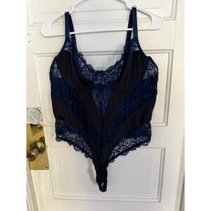 Yozy Black and White